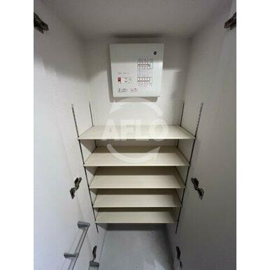 エスリードレジデンス梅田グランマークス　シューズインボックス