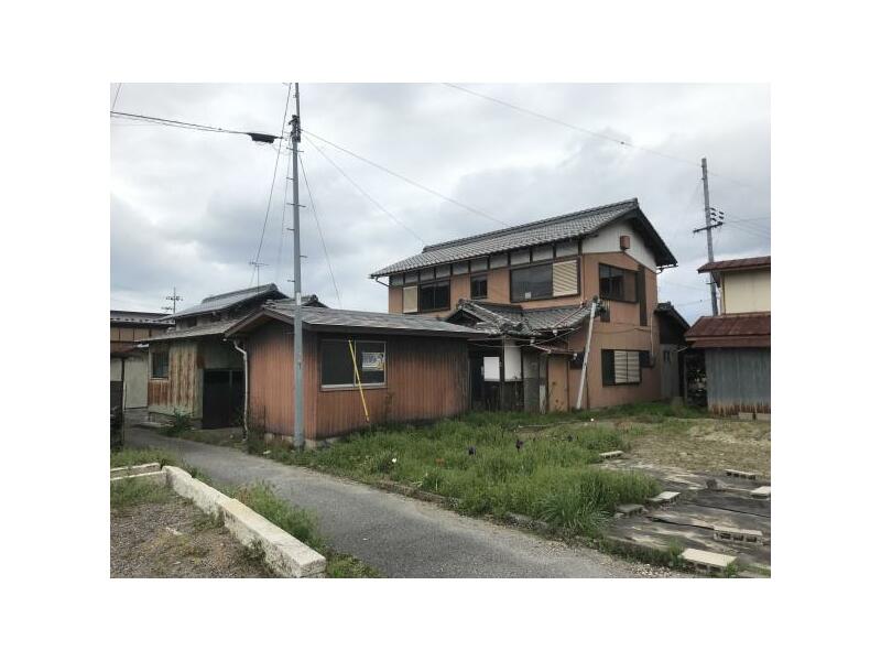 Deji-cho, Hikone-shi, Hikone (Inaegae Sta.) 2F 8LDK

1,990,000 yen