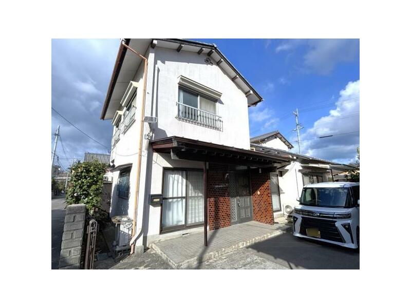 Niihama-shi, Niihama Shinonome-cho 3-chome (Niihama Station) 2F 5LDK

5.8 million yen