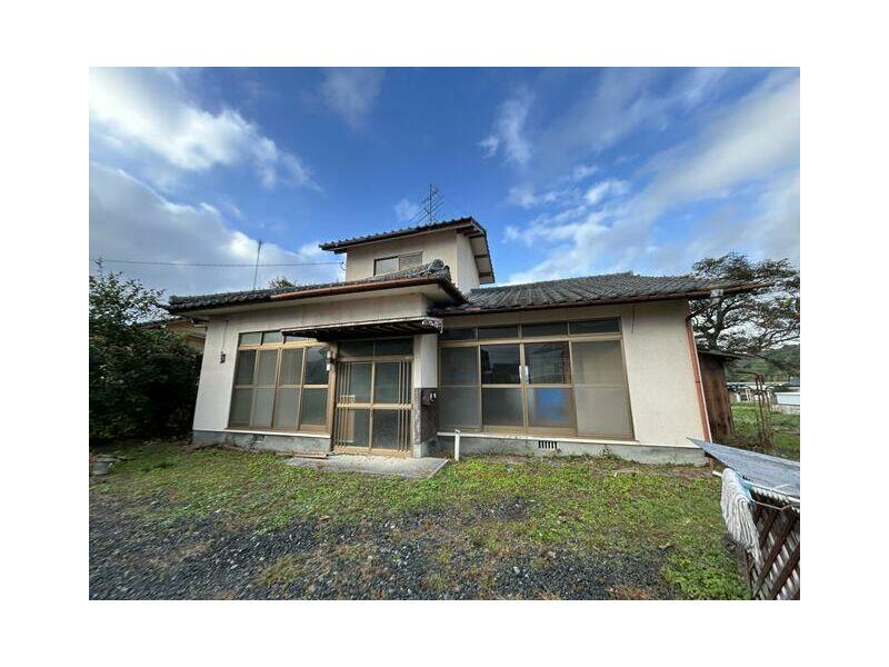 Kamogawa Town, Chikujo District, Tosa-i (Yoshitomi Station) 2-story 4DK