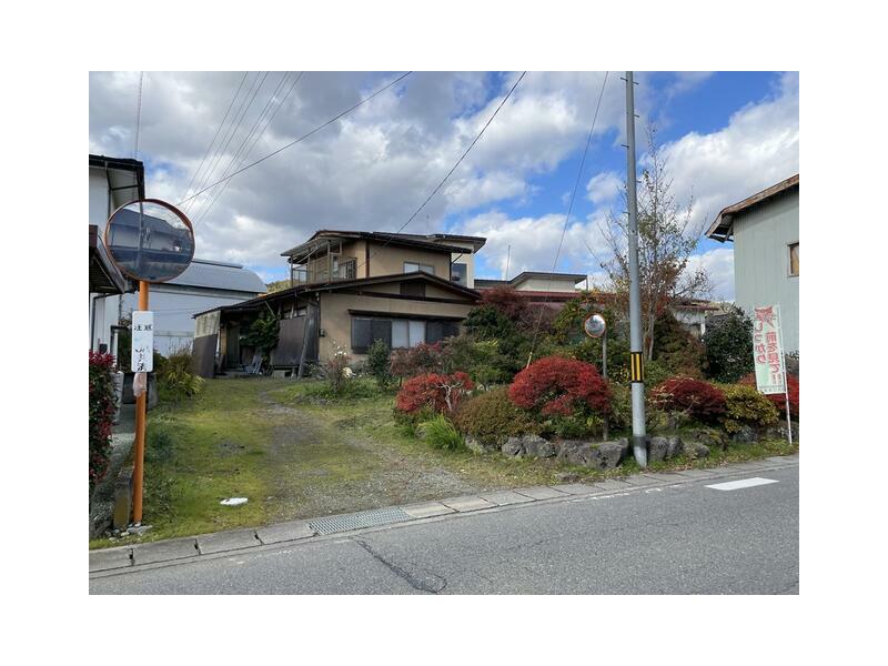 Nishimurayama District, Kahoku Town, Yachi, Sawabata (Sakage Station) 2-story building 5DK