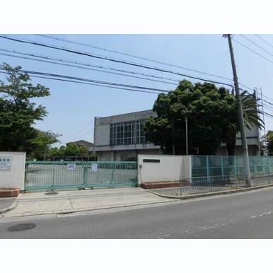 深井中学校 距離:1,113m