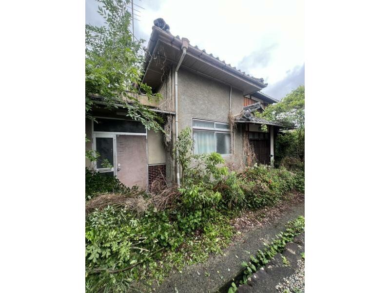 2-chome, Naeka, Otsu-shi, Otsu (Ototo Onsen Sta.) 2F 7LDK

2,480,000 yen
