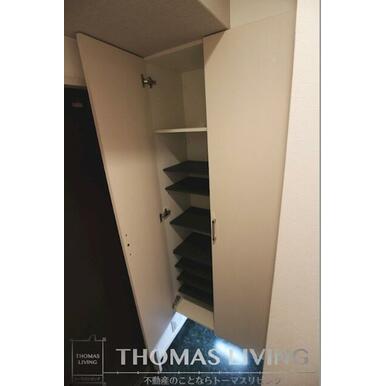 玄関収納のお写真です。