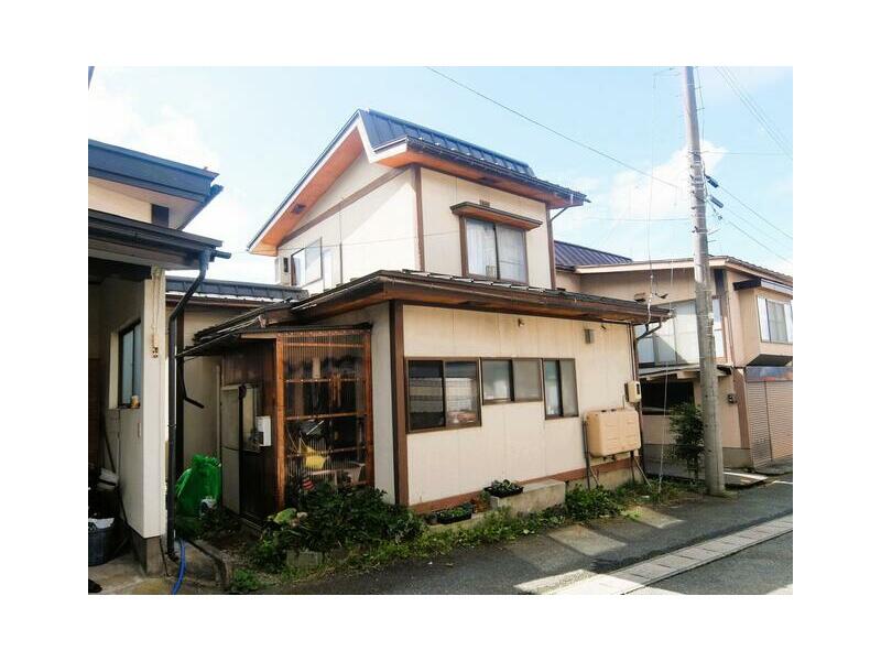 Murayama City, Tateoka Fueda 2-chome (Murayama Station) 2-story building 5K