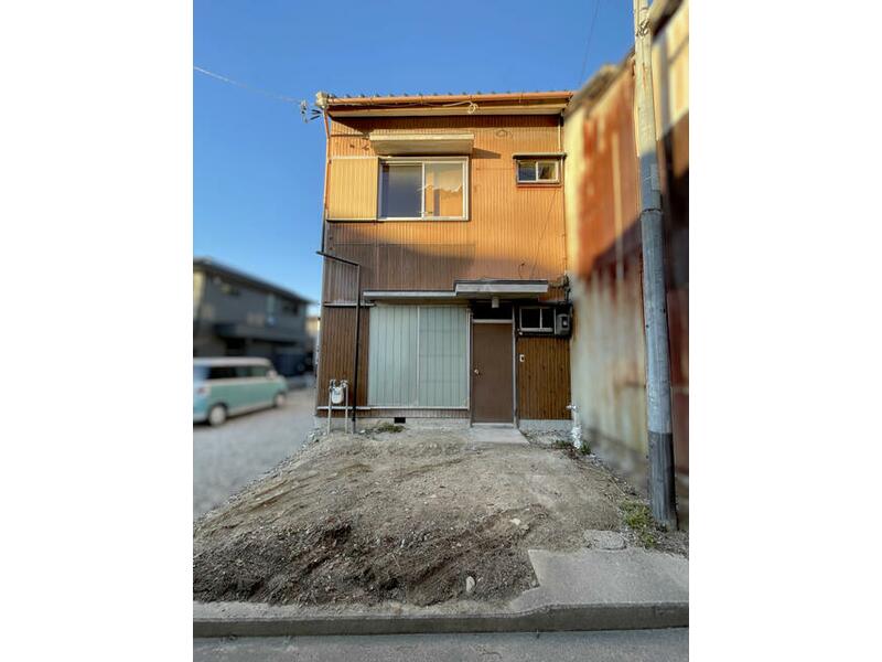 Hikosaku Tsutsumi-gai, Machikata-cho, Aisai City (Machikata Station) 2-story building 4DK