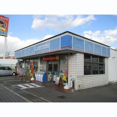 ローソン三葛店 距離:650m
