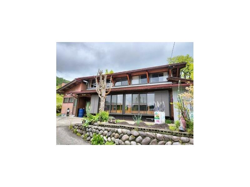 2-story 5DK in Rokujō Kōtō 2-chome, Gifu City (Ginan Station)