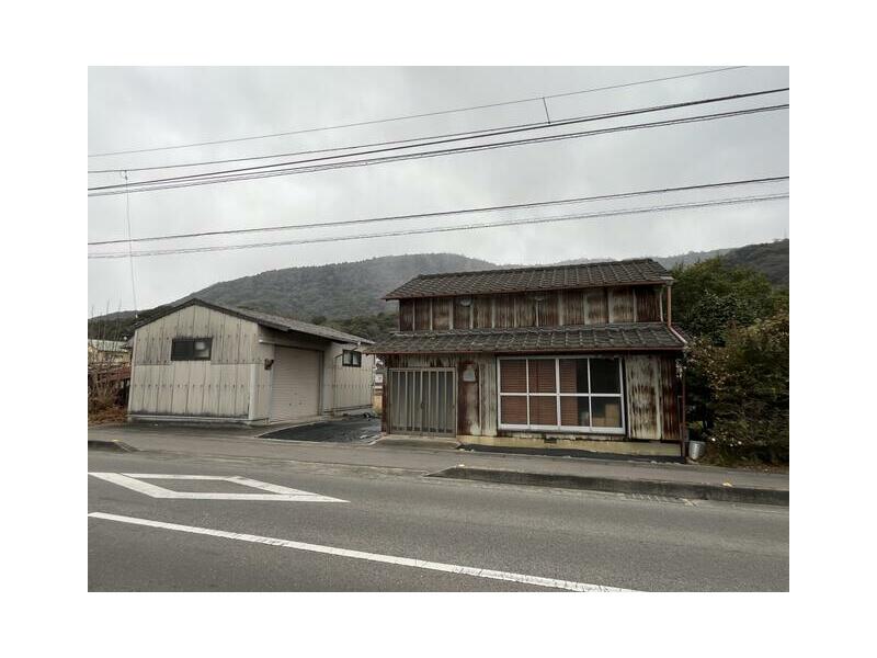 Zentsuji-city, Omacho （Kotoden Kotohira station） Flat roof, 2K

1.6 million yen