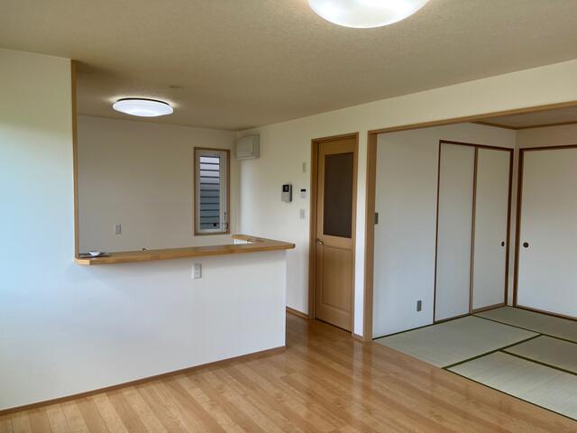 アットホーム】倉敷市 連島町鶴新田 (三菱自工前駅 ) 2階建 アットホーム】倉敷市 連島町鶴新田 (三菱自工前駅 ) 2階建
