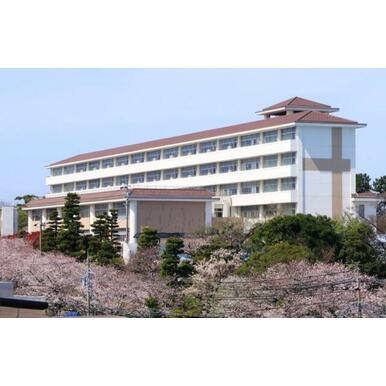 静岡県立浜松西高等学校・中等部 距離：1,277m
