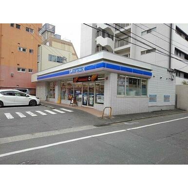 ローソン久留米大手町店まで830m