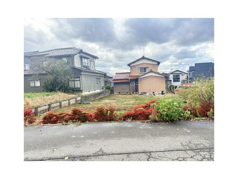 Hasudera-cho, Komatsu City 2-story 4K