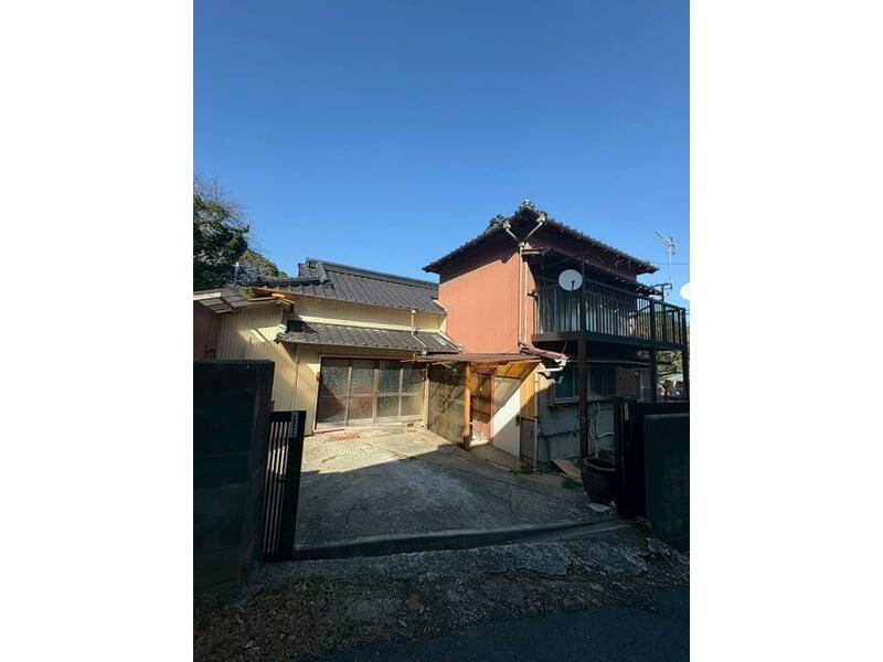 Suwa 2-chome, Yahatanhigashi Ward, Kitakyushu City (Edamitsu Station) 2-story 5DK