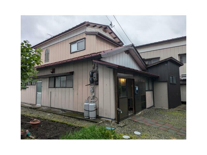 2F 5DK in Nakagawara, Kokatsuta, Kakunodate-cho, Senboku-shi, Hokkaido

680,000 yen