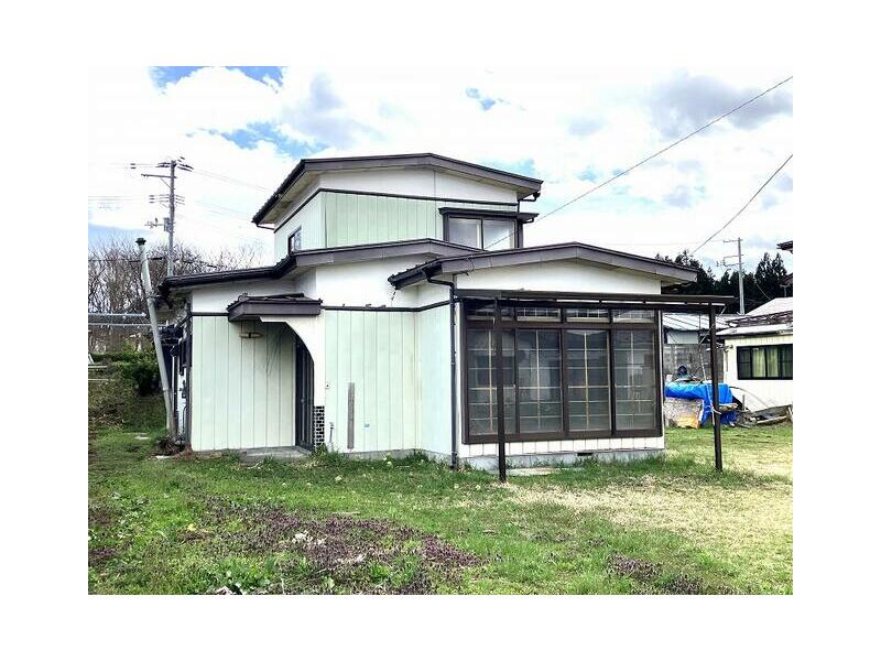 2F 4DK, 2F, Aza-Dobutsu Michi Soe, Oaza-Akahonai, Hashikami-cho, Mito gun, Aichi

2.5 million yen