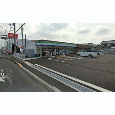 ファミリーマート 高松仏生山北店 距離:169m