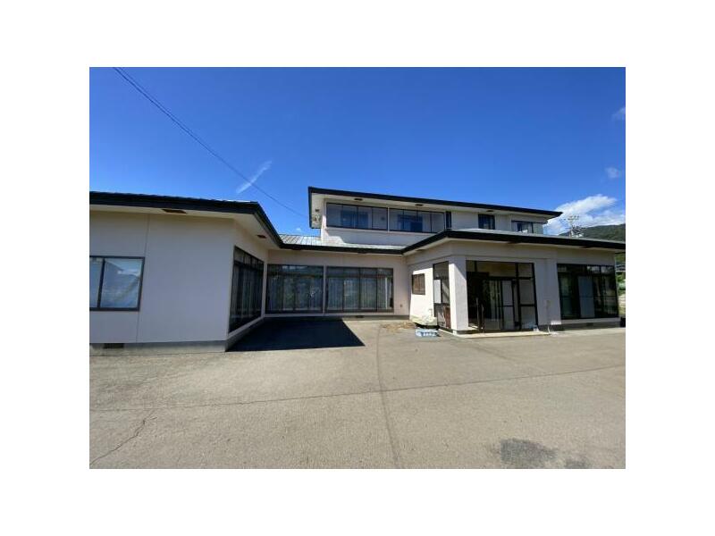 Hachirogata Town, Yamamoto District, Yabemori, Yokoma (Takinoma Station) 2-story 7LDK