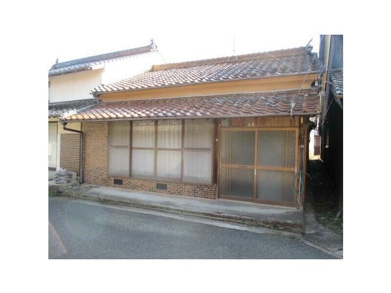 Abu-gun Abu-cho, Oaza Nako (Nako Station) Single-story building 2DK