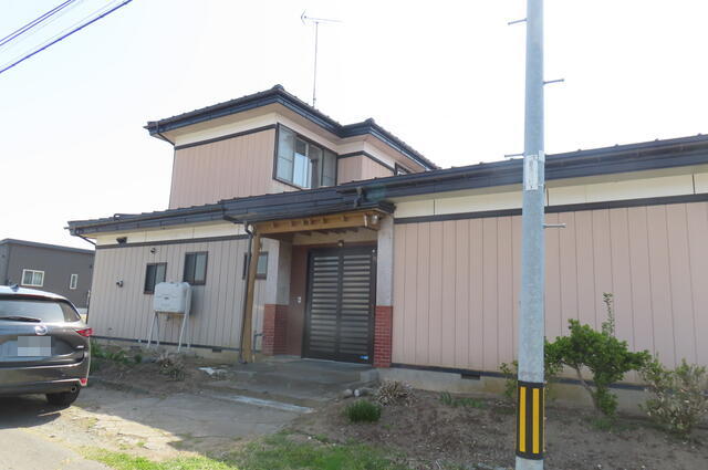 Cheap house for sale in Rokunohe, Aomori
