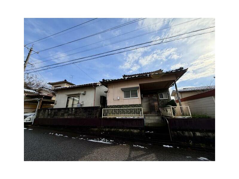 Toyama City, Kitadai (Kureha Station) 2-story building 5LDK