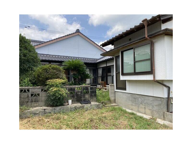 Kishima District, Kohoku Town, Oaza Kamikoda (Kohoku Station) 2-story building 7DK