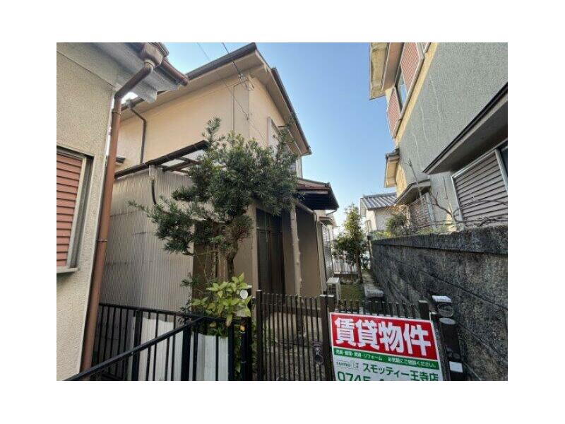 Matsumidai, Ikoma-shi, Ikoma (Shiraniwadai Sta.) 2F 3DK

3,500,000 yen