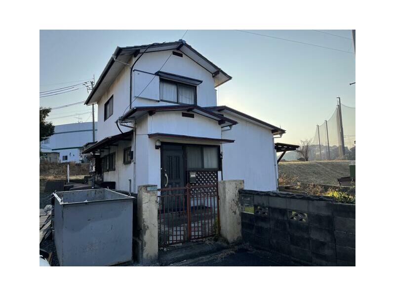 3-chome, Kozan Mitsu, Matsuyama-city (Mitsuhama station) 2F 4DK

4.7 million yen