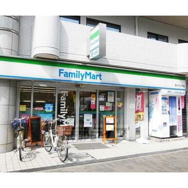 ファミリーマート堀川中立売店 距離:376m