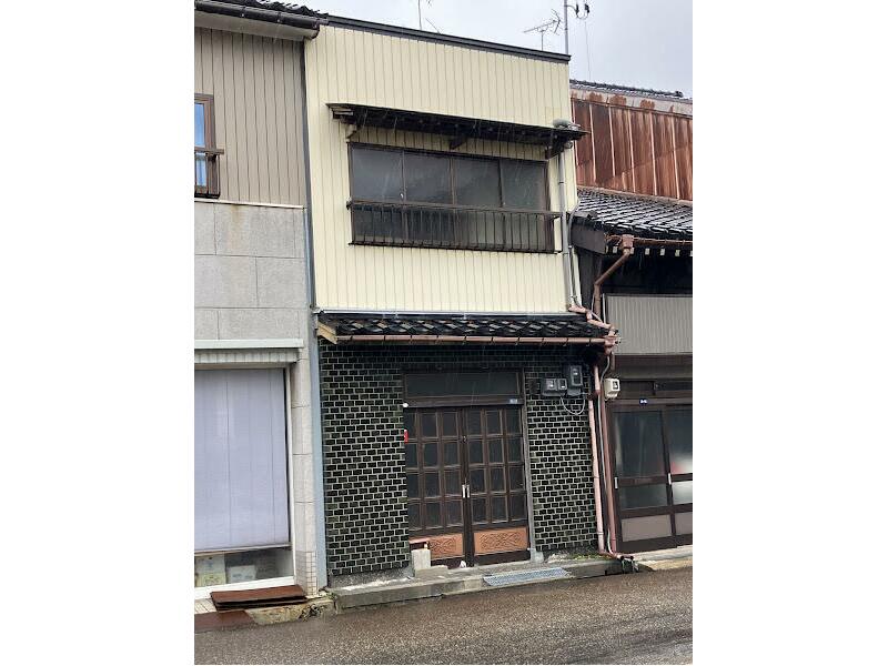 Imizu City, Minatomachi (Daiichi Inn Nakanumizato Cross Bay Mae Station) 2-story building 10K