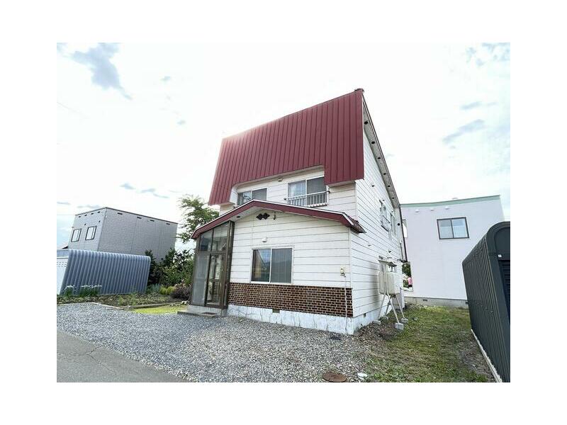 November 1958 (67 years and 4 months old)