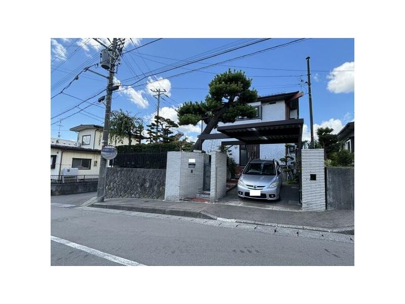 Hachinohe-shi, Hachinohe Oaza-Kawaraki-Aza-Sodenosawa (Nagawashiro station) 2F 5LDK

9.8 million yen