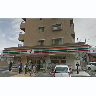 セブンイレブン岡山岡町店 距離:99m