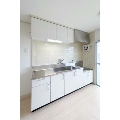コンパクトで使い勝手の良いキッチン