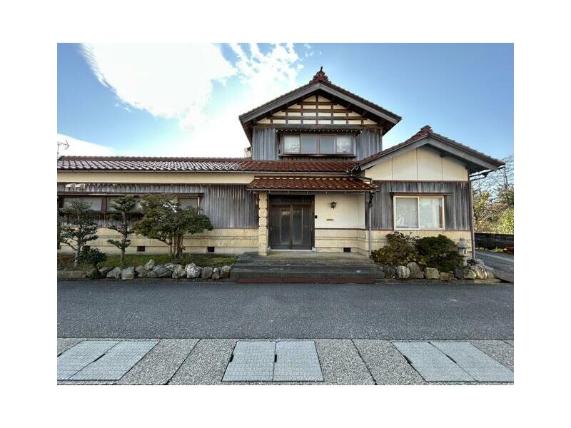 Komatsu City, Ataka Town (Komatsu Station) 2-story 8DK