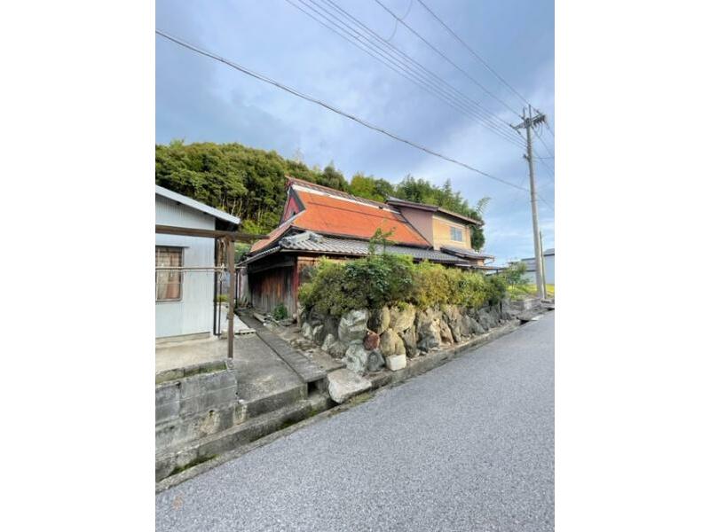 2F 9DK in Inazato-cho, Hikone-shi, Kanagawa

990,000 yen