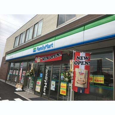 ファミリーマート小平小川町二丁目店 距離:395m