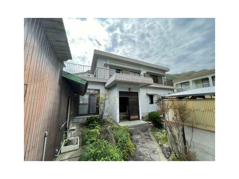 Nishiyo City, Sanbe-cho 2-kyou (Unomachi Station) 2-story building 5DK