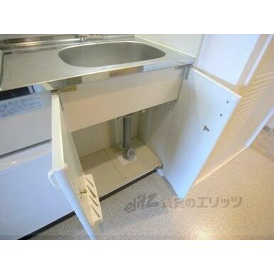 キッチン下部収納