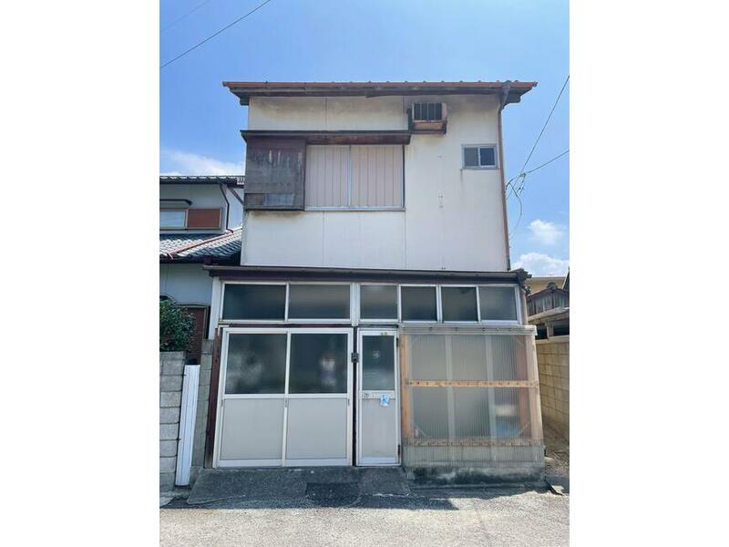 Takamatsu-shi, Takamatsu Kamicho （Sanjo Station） 2F 3SK

1,200,000 yen