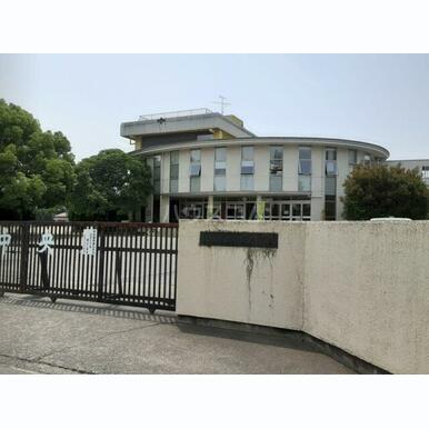 太田市立中央小学校 距離:315m