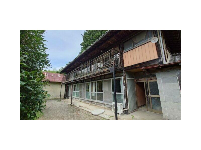 Nihonmatsu City, Shimokawasaki, Aza Nakakita (Matsukawa Station) 2-story building 9DK