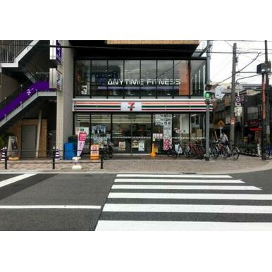 セブンイレブン 大阪弁天町駅前店 距離:536m