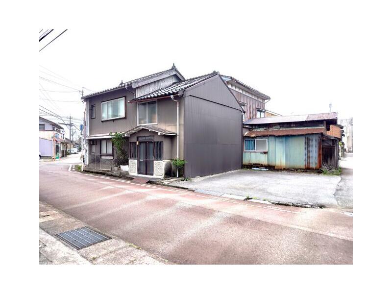 Namerikawa City, Tanaka-cho (Nakanamerikawa Station) 2-story 9DK