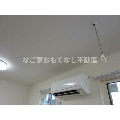 ※写真は別号室です