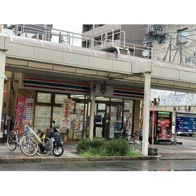 セブン-イレブン名古屋大須2丁目店 距離:125m