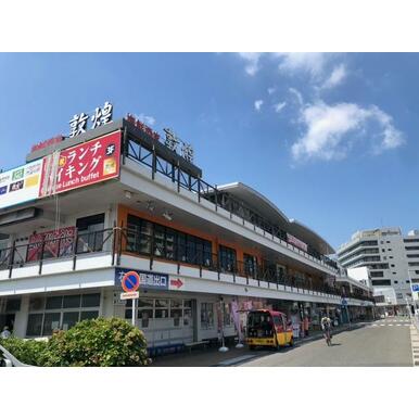 カモンワーフ 距離：413m