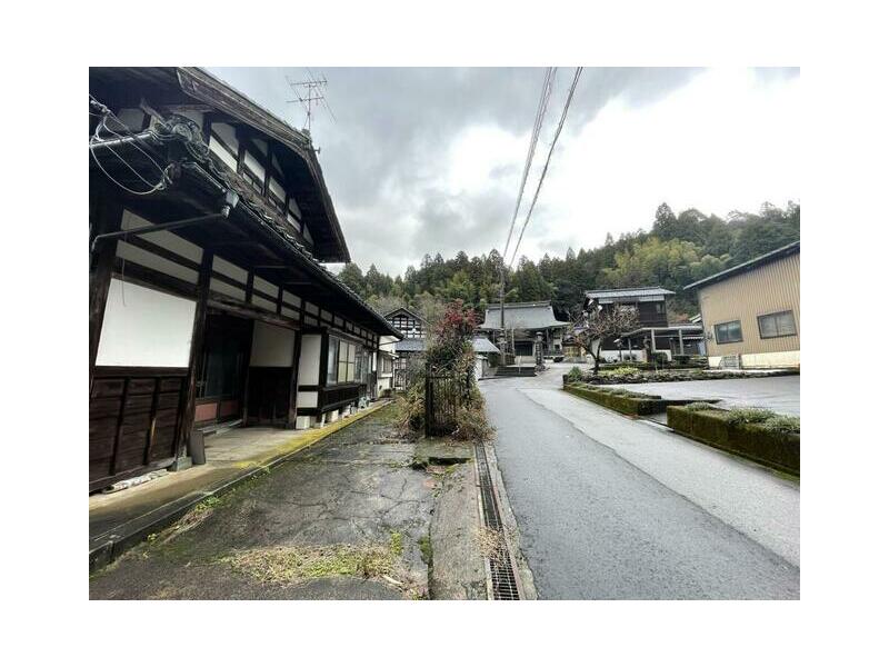 Fukui City, Fukami Town (Echizen Togo Station) 2-story building 4DK