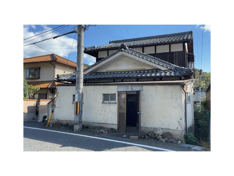 6-chome, Oishihigashi, Otsu-shi, Oita (Ishiyamadera Sta.) 2F 6DK

5,000,000 yen