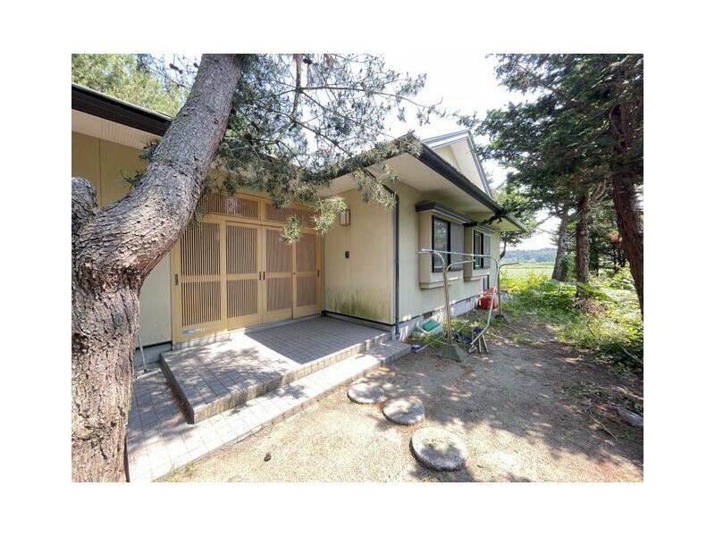 Hachinohe City, Oaza Samecho Aza Okusa-ri (Mutsu Shirahama Station) Single-story 5LDK